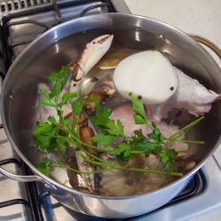 Caldo base de pescado