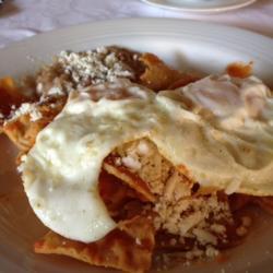 chilaquiles-rojos-con-huevo-6553-8796.jpg