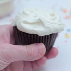 Cupcakes con piernas de Santa