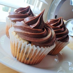 cupcakes-de-cacahuate-con-chispas-de-chocolate-9591-8457.jpg