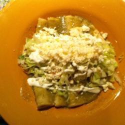 Enchiladas verdes con cerveza