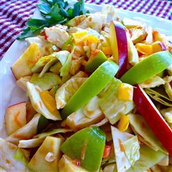 Ensalada de repollo y manzana