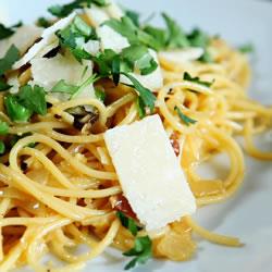 espagueti-carbonara-con-chicharos-8874-3965.jpg