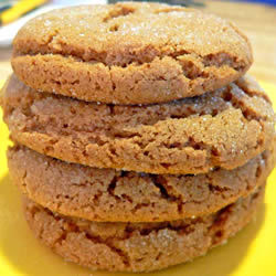 Galletas resquebrajadas de jengibre con canela