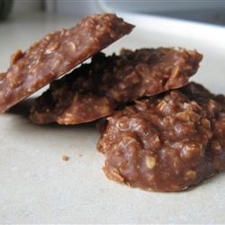 Galletas sin hornear de avena, chocolate y cacahuate