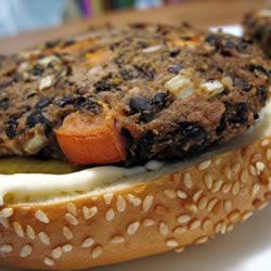 hamburguesas-vegetarianas-de-frijol-358-9387.jpg