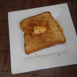 huevos-estrellados-con-pan-tostado-881-3416.jpg