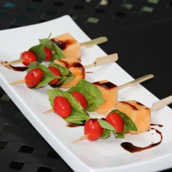 mini-brochetas-de-jitomate-y-melon-8888-6959.jpg