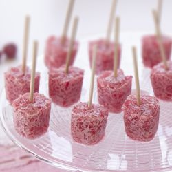 Paletas heladas de yogurt con frambuesa