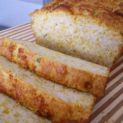 Pan de cerveza con queso y chile