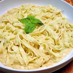 pasta-alfredo-9147-3553.jpg