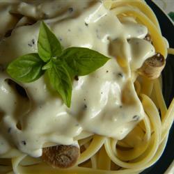 pasta-en-salsa-alfredo-8941-9045.jpg