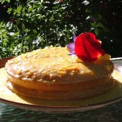 Pastel claras con betún de naranja - Allmexrecipes