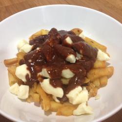 poutine-con-mole-7054-5911.jpg