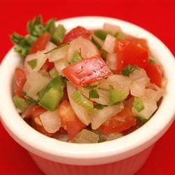 salsa-mexicana-con-aguacate-882-8029.jpg
