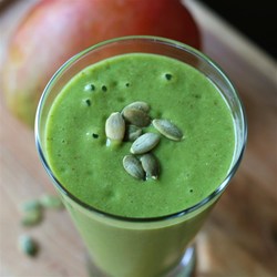 smoothie-de-mango-con-kale-y-pepitas-9078-9667.jpg