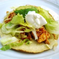 Tacos de tinga con jalapeño