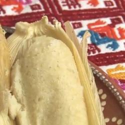 Tamales de almendra y crema pastelera