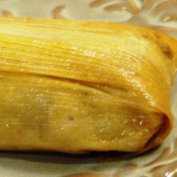 tamales-dulces-de-pina,-coco-y-pasas-1676-7932.jpg