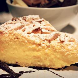 Torta della nonna con almendras (tarta de la abuela)